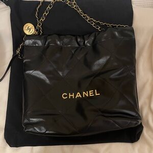 CC Black Leather Hobo/Shoulder Bag with Gold Chain